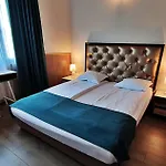 Makaza Complex Hotel *