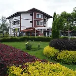 Makaza Complex