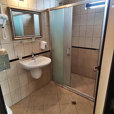 Makaza Complex * Momčilgrad