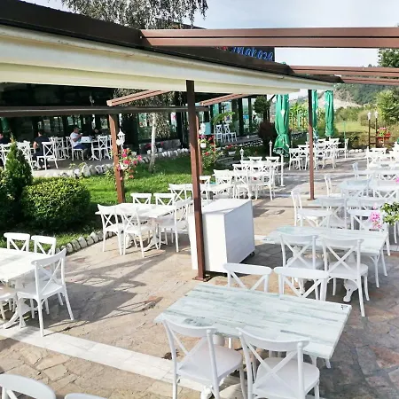 Makaza Complex