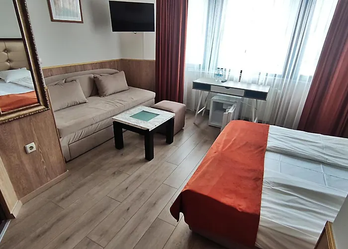 Makaza Complex מומצ'ילגראד