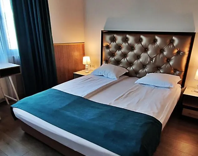 Makaza Complex Hotel *