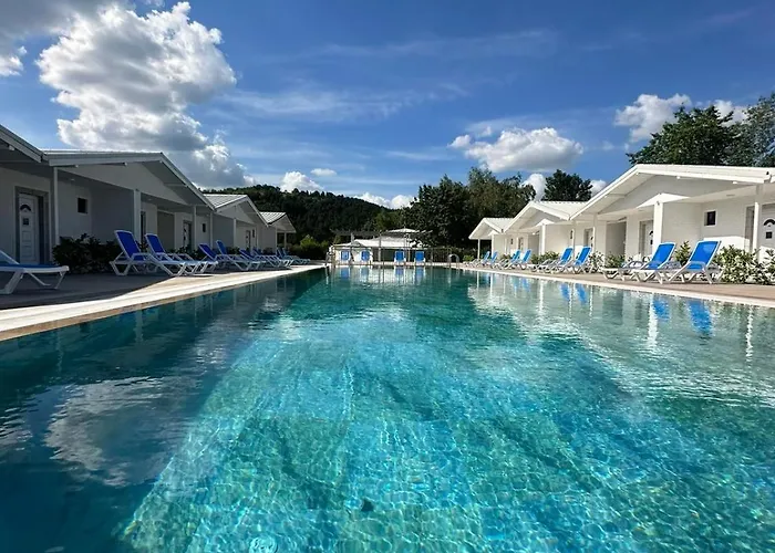 Makaza Complex * Momchilgrad