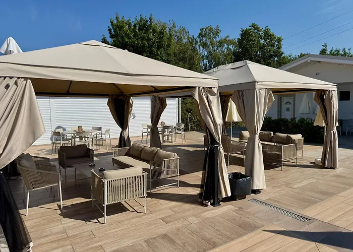 Makaza Complex * Momchilgrad