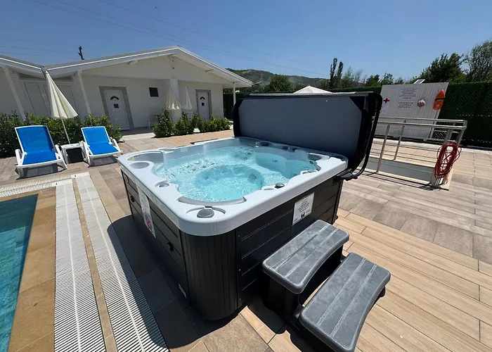 מלון Makaza Complex