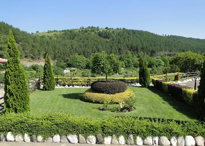 Makaza Complex Hotel *