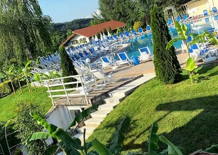 מלון Makaza Complex מומצ'ילגראד